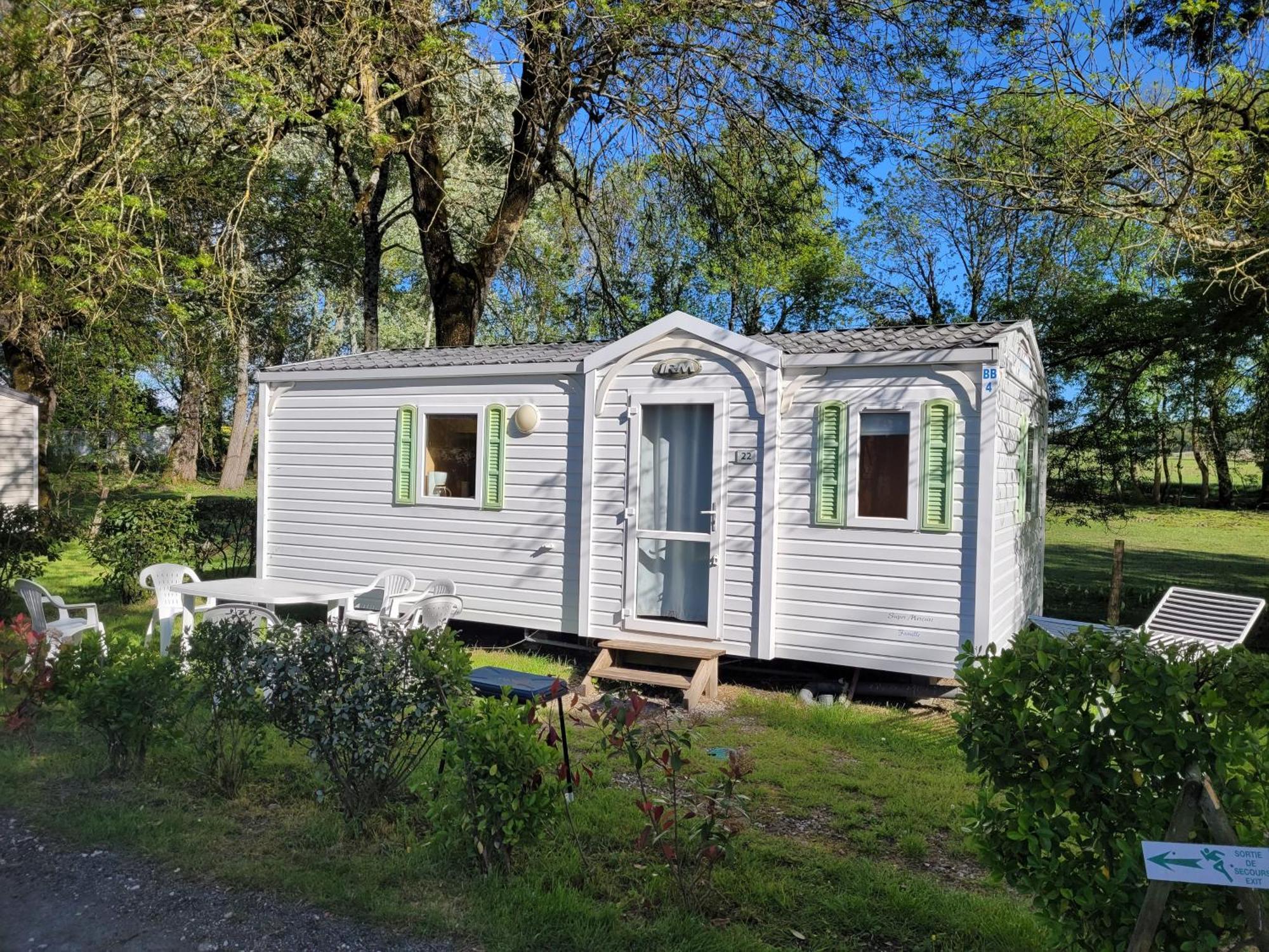 Camping Les 2 Salamandres Arces-sur-Gironde エクステリア 写真